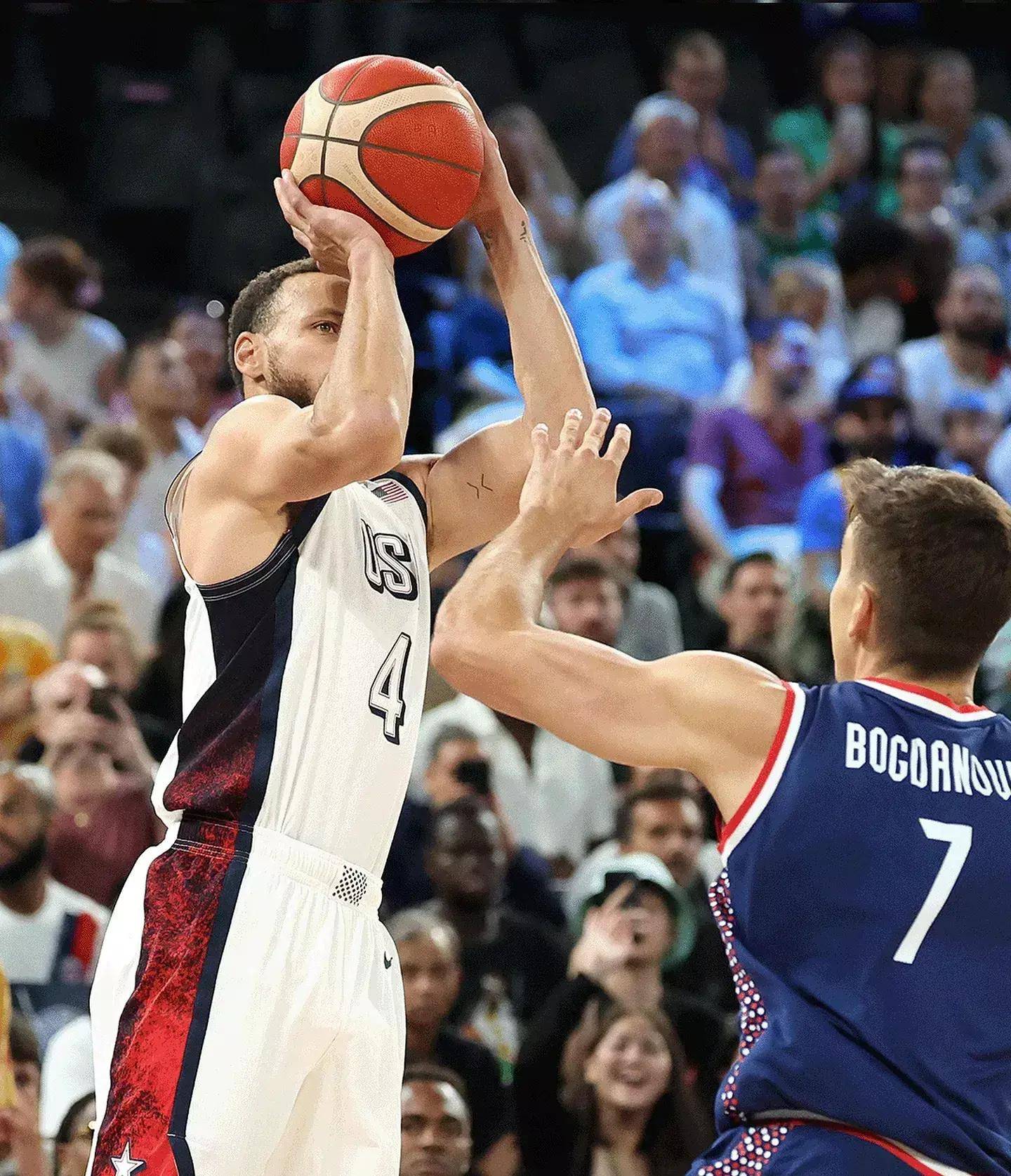 爱游戏直播网页版 -库里在塞尔维亚队比赛中关键助攻，出色防守引发热议！(库里拉塞尔)